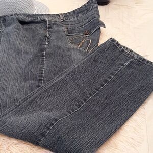 Gloria Vanderbilt jeans